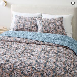 West Elm Lennon F/Q quilt and 2 standard shams